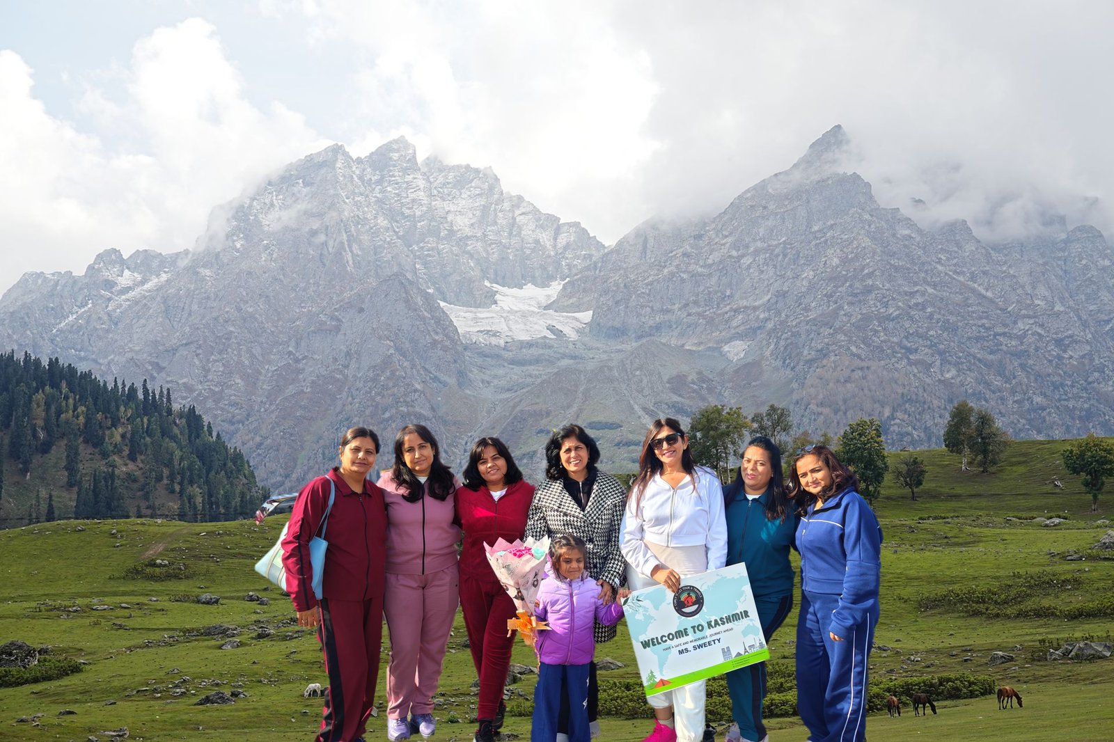 GIRLS GROUP KASHMIR